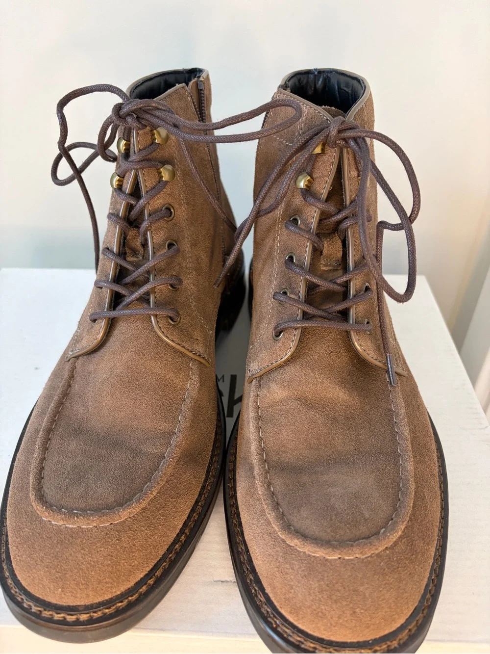 NIB Men’s Suede Lace Up Brown Boots. Size 10.5M
